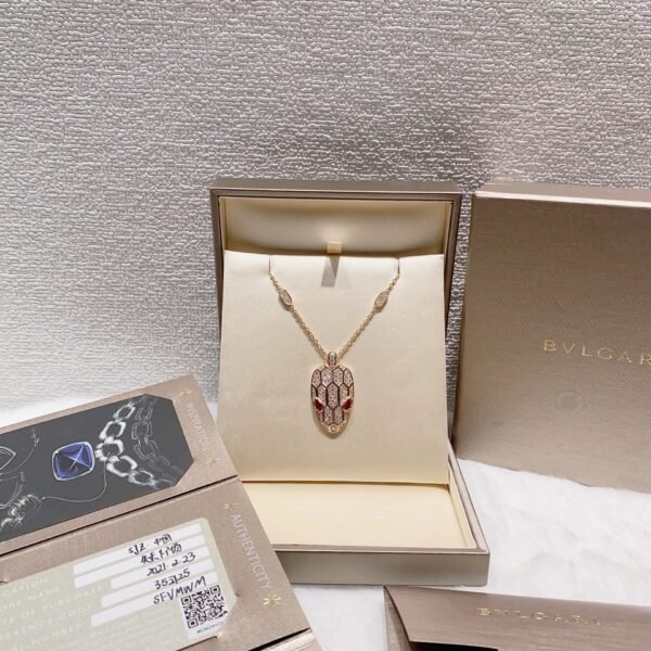 1FCDDC00-C9E8-5D77-80AF-FDB93C95C94A.jpg Bulgari Serpenti Necklace