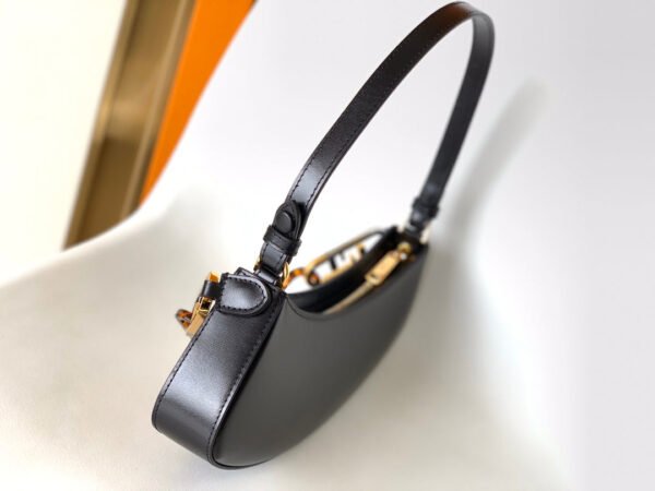 Fendi O'lock Swing Bag
