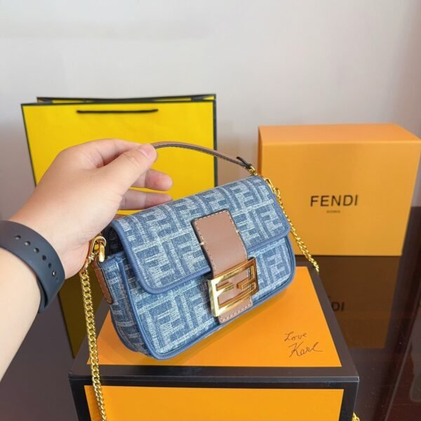 Fendi Baguette Mini