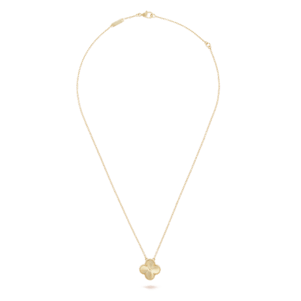 20B33717-3911-89B2-E1F4-E564BCD237CC.png Vintage Alhambra pendant