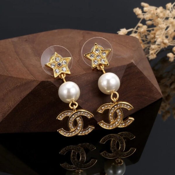 21C85178-A482-24C1-8E4F-8C31C153ABD6.jpg CC Earrings 0019