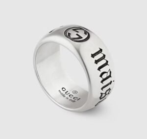 Wide 'maison de l'amour' ring