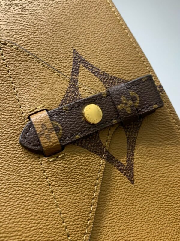 23574F69-799A-662A-0541-AA64F7542678.jpg Louis Vuitton M46823 OnTheGo Voyage