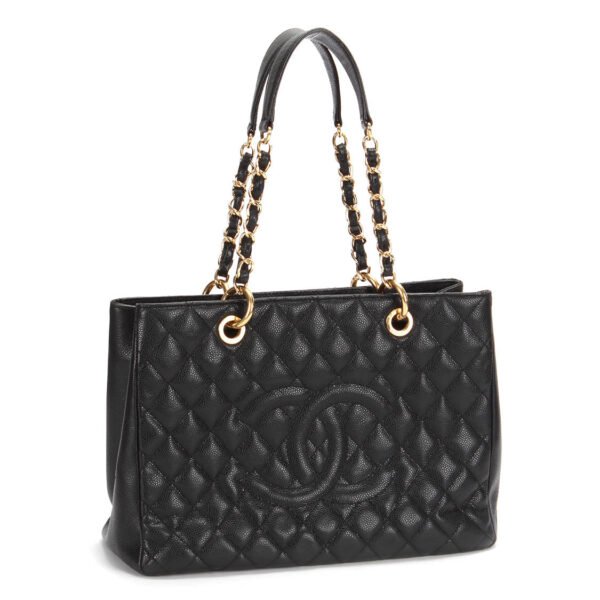 23C76A1C-51B6-6A77-844E-1E7C52BB2F24.jpg Caviar Quilted Grand Shopping Tote GST Black - Gold chain