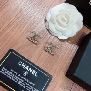 2433AF76-6E9F-6450-38AD-66E6FD3E6FDA.jpg cc Earrings
