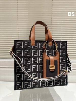 Fendi Sunshine Medium - black