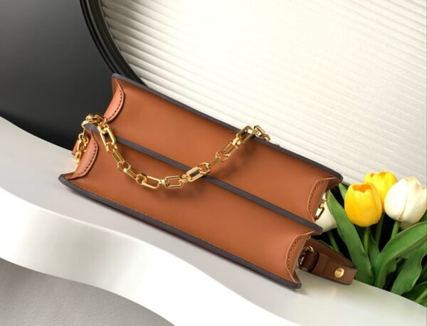 24A8281C-1CAF-169B-EEC1-A48F9A802047.jpg Louis Vuitton M44580 Mini Dauphine