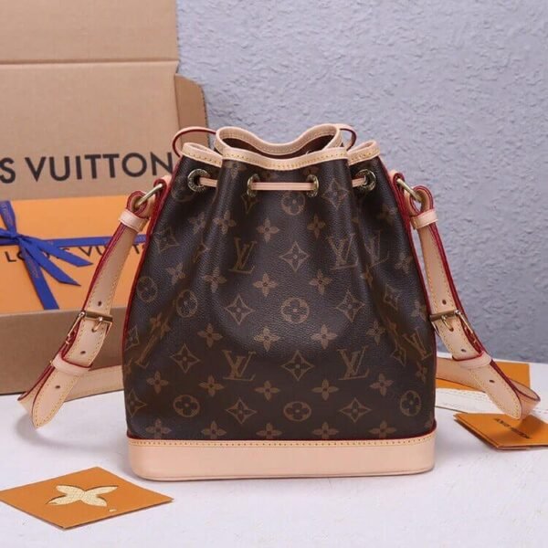 24D3F031-FD90-246B-B080-B677DD7623C1.jpg Louis Vuitton Noe BB Handbag M40817
