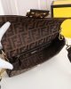 25DFFD92-9C1A-D96C-11F3-C622DC9C1357.jpg Fendi Baguette