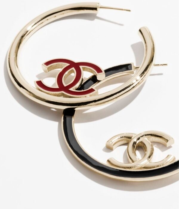 26ACD5D5-F6BC-8AA7-4426-EADF0846BE72.jpg HOOP EARRINGS