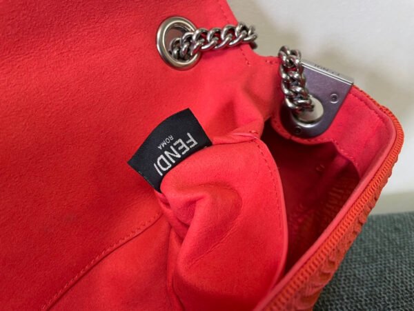 26AF201D-AD56-3BC8-E229-CF7E60601543.jpg Fendi Midi Baguette Chain Bag