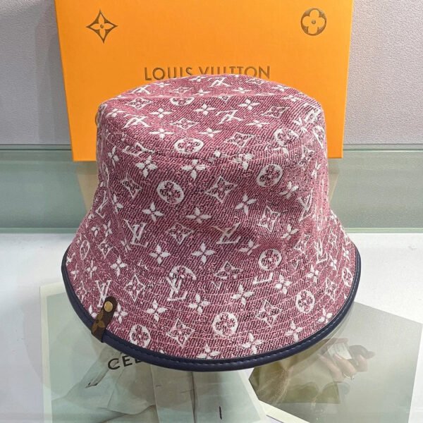 Chanel Small Flap Bag Gold Hardware White For Women, Women&rsquo;s Handbags, Shoulder Bags 7.5in/19cm AP2840