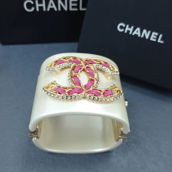 278E18BA-3640-3064-0F2F-22587568BD19.jpg CC Bracelet 0024