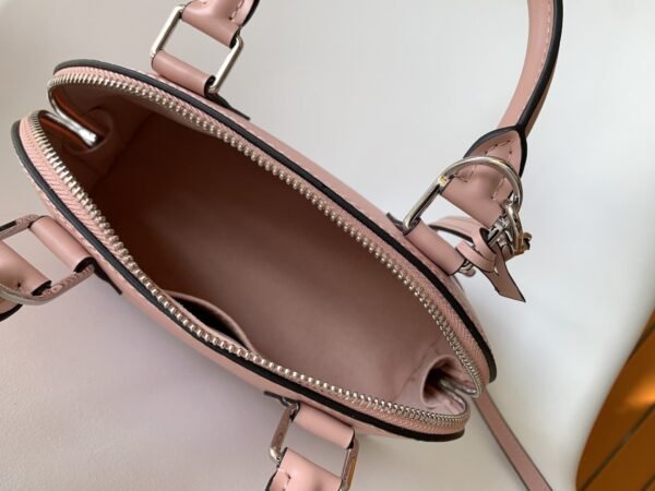 27A480C7-6DB9-1FC4-D2C2-746F33F172CC.jpg Louis Vuitton Alma BB M41327