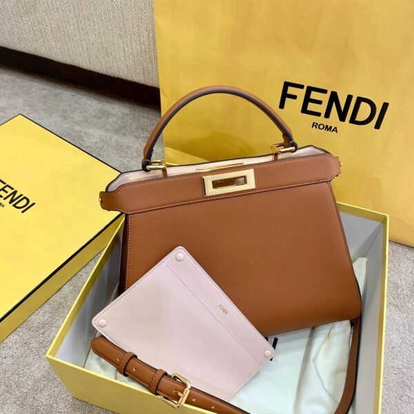 27ACDE20-66B1-6A9C-4359-63E8BEB9F126.jpg Fendi Peekaboo Small iseeu Bag