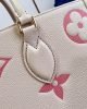 Louis Vuitton OnTheGo MM M21575