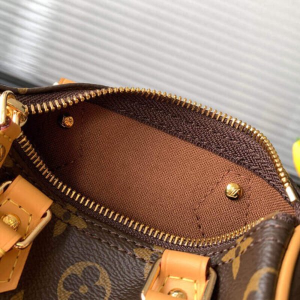 28C3CEA5-A907-6BCC-0E60-4CC7B734E051.jpg Louis Vuitton Nano Speedy M81085