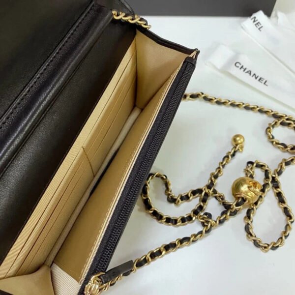 29414FB7-B8CA-B688-9B49-848499E8F6CF.jpg Chanel W-With -Details On Strap Ap1450 In Lambskin