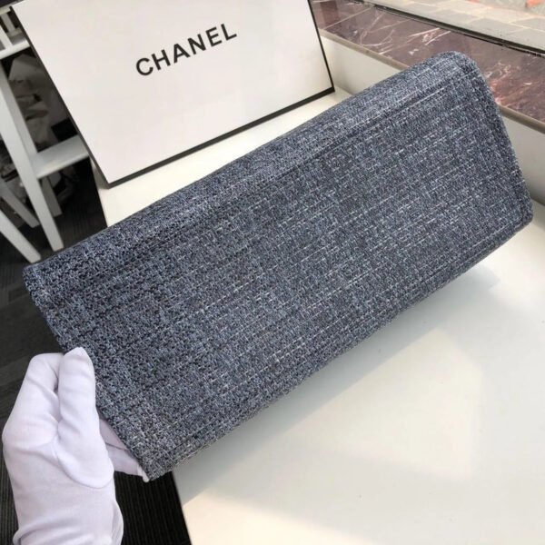2A31F259-B6CA-5EDA-5177-E87B67B81887.jpg Chanel Deauville Tote 38cm Blue/Black For Women A66941