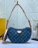 2A5AF86E-5800-5F72-CFE2-B7FA4024C1A6.jpg Louis Vuitton Croissant MM M46856