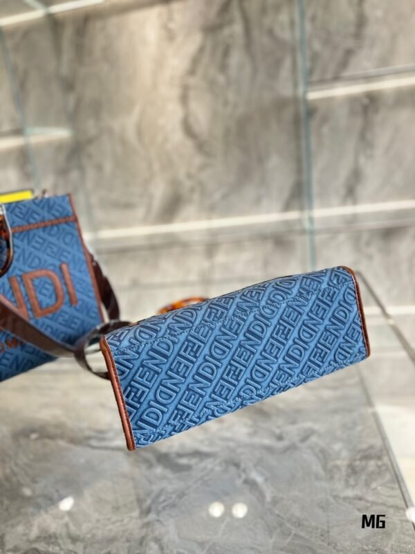 Fendi Sunshine Medium