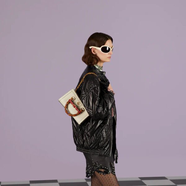 2AA9C4D3-7D24-DDCB-A80F-A109F8E52B61_5a3476ff-d092-40ba-b27c-9560ca43e5b1.jpg DIANA SMALL SHOULDER BAG