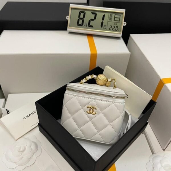 Chanel Small Vanity with Chain AP1447