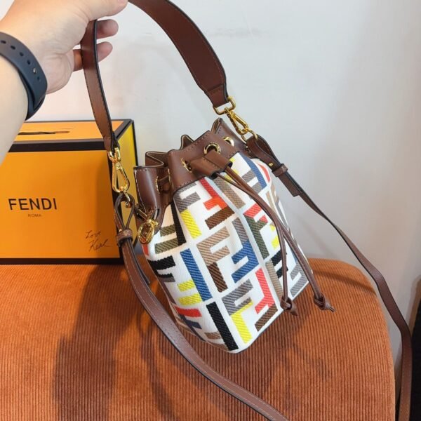 2BB82517-AC72-7E68-47B0-AC56DC44BAFB.jpg Fendi Mon Tresor