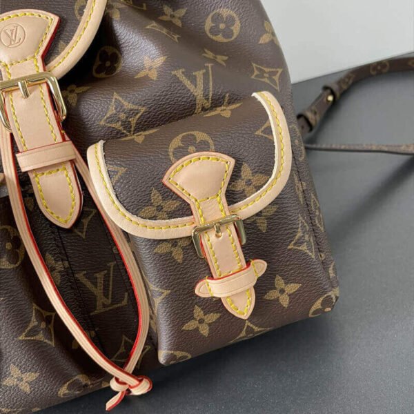 2D70DE8B-330D-D8F1-C929-C9AF9BCB9C45.jpg Louis Vuitton Excursion PM M46932