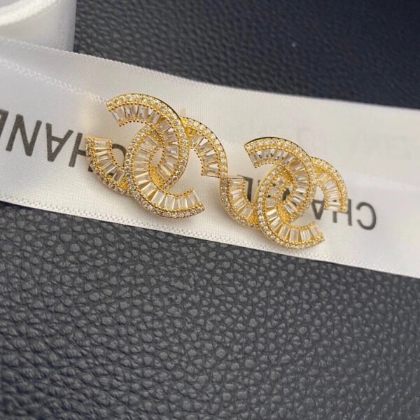 2DA35DDC-870F-2D0D-515C-30BA8FEFE260.jpg cc Earrings