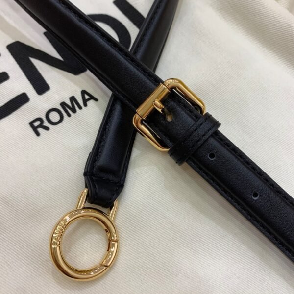 2DE2D476-2365-F664-8982-527657D04125.jpg Fendi Peekaboo Small iseeu Bag