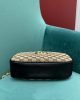 2E5F17D5-86CF-6F96-80D9-AD87DFEFDF12.jpg Gucci Marmont Canvas Camera 24x13cm