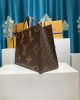 2F4187C5-6133-C01F-6C50-AF8A4AC15946.jpg Louis Vuitton M46823 OnTheGo Voyage