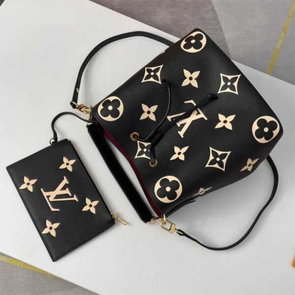2FC1D8B9-D959-87EF-E503-6E7D8084DB4A.jpg Louis Vuitton M45497 NéoNoé MM