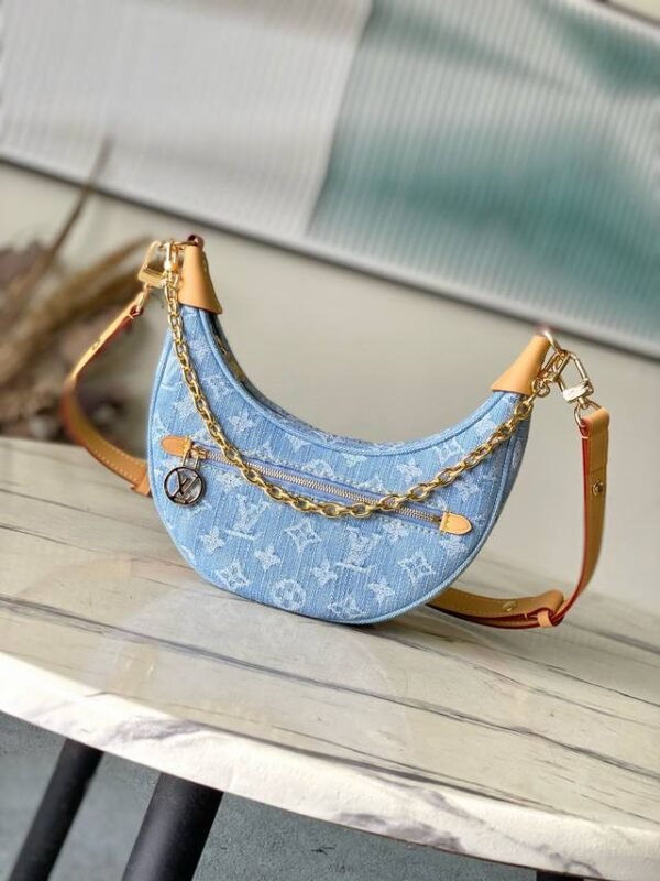 2FDBFD04-ED58-9565-50C7-C27EAE607492.jpg Louis Vuitton M24846 Loop