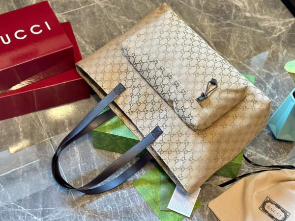 36150924-2F7C-A5CC-5277-529686E00291.jpg TOTE BAG