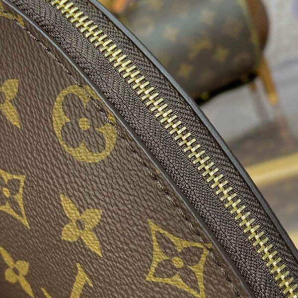 3694EEE9-60F7-05B5-3073-6DDC8CC739A2.jpg Louis Vuitton Cosmetic Pouch MM M46579