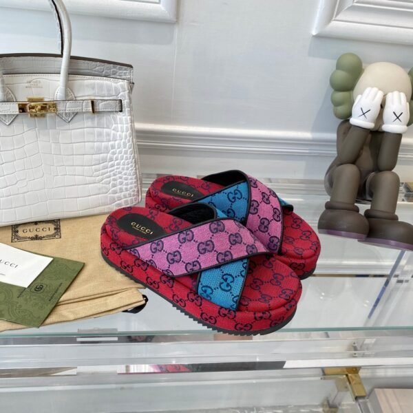 36AD926C-82A3-6F79-94C5-D3C715A1E66D.jpg GUCCI Women's Platform Slide Sandal