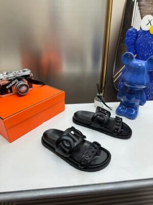 36E41F7A-7AD6-26F6-0BF9-06EA1E26ED63.jpg Hermes Women's Extra Sandal