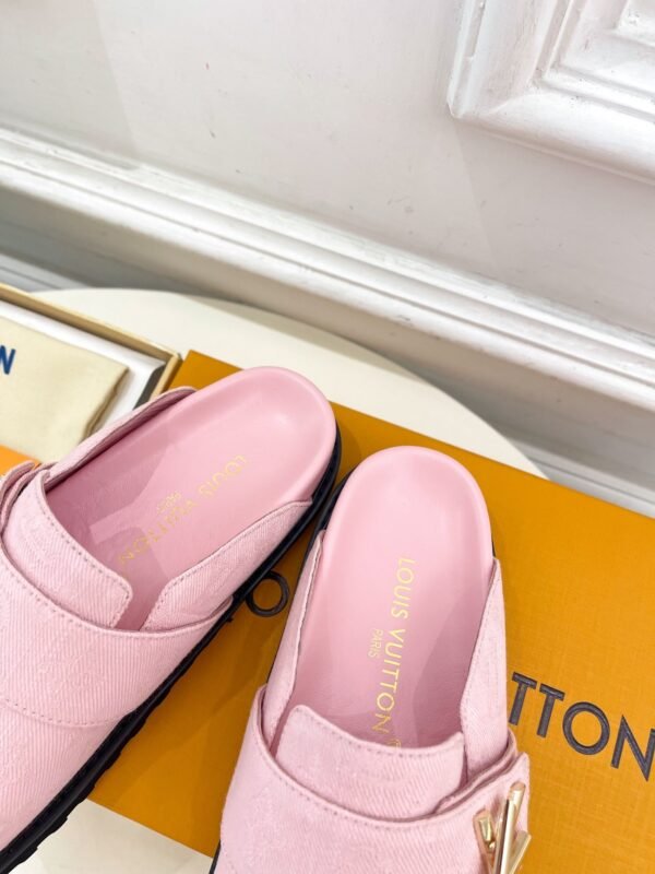 Louis Vuitton Unisex Pool Pillow Comfort Sandal