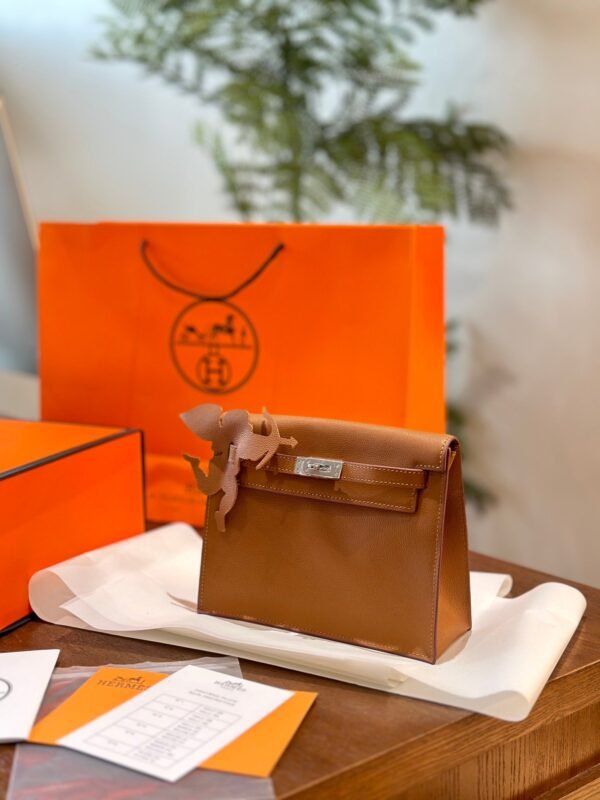 37D3CA6D-C907-3A5D-F155-09CE11EA19AC.jpg Kelly 20 Bag - Plum red