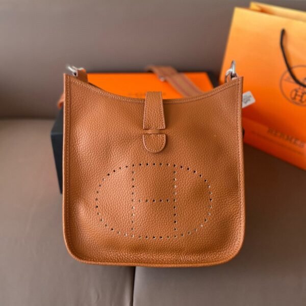 Evelyne   25  bag