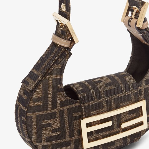 3A7629C8-2405-4DE9-2785-4626DAE8185C.jpg Fendi Mini Cookie