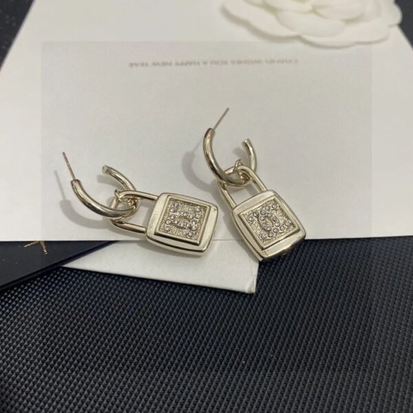 3A9BD7DC-6724-C03A-CDA2-B658D4E8995B.jpg CC Jewelry New 33