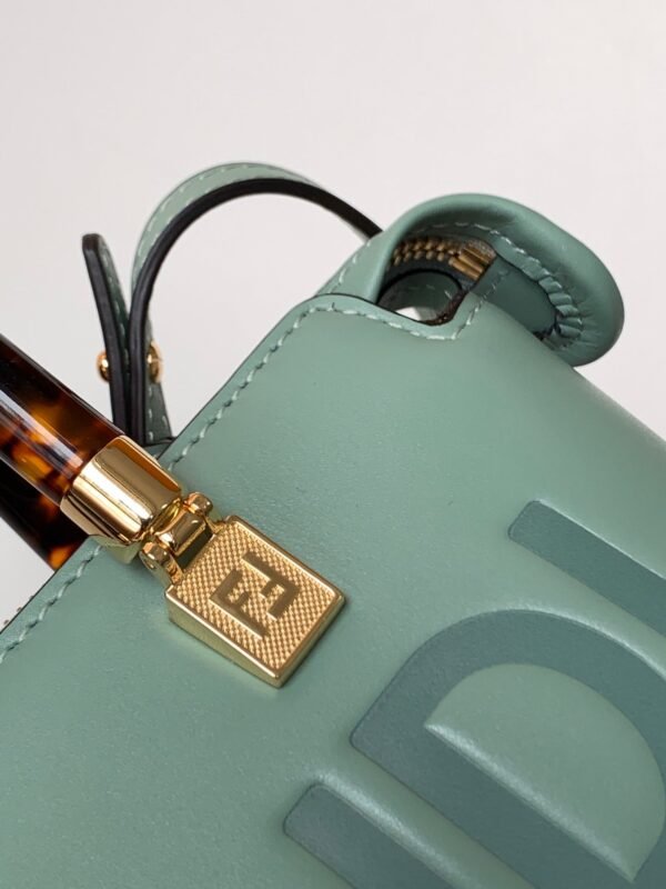 3ABD7293-C706-96B1-7F9F-B8BDCADA4118.jpg Fendi By The Way Mini Bag