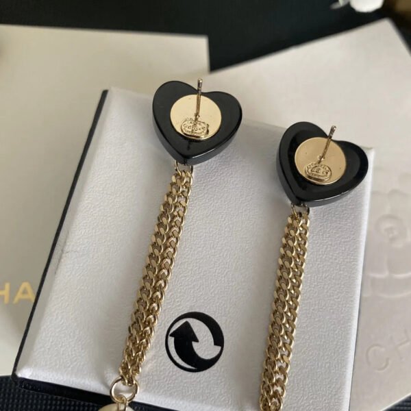 3C82D8C3-096D-06EB-4091-D513471E9FBD.jpg cc Earrings