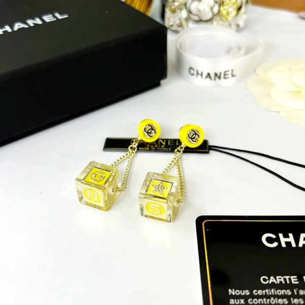 3CBFC99B-D828-B545-6DF9-4B09A4E2B1F3.jpg cc Earrings