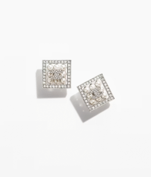 3D2DFE36-C2E8-90B4-4B00-84104FCDBD83.png STUD EARRINGS