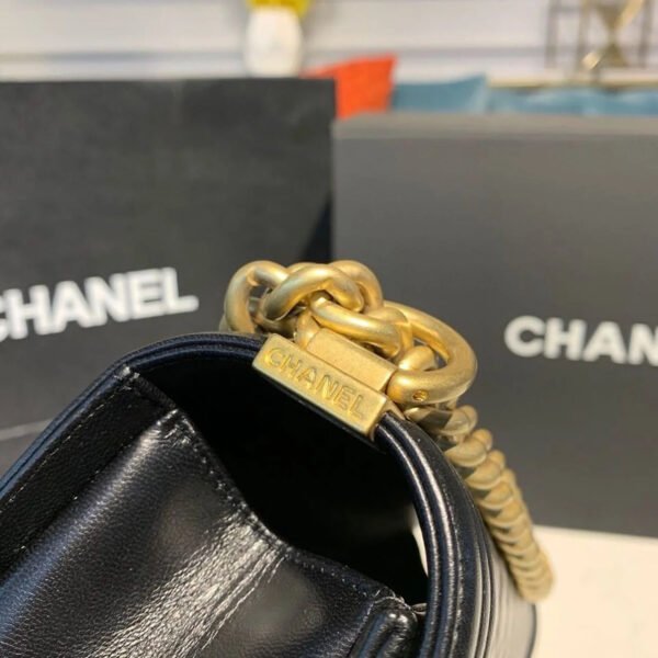 Chanel Boy Handbag Gold Toned Hardware Black For Women, Women&rsquo;s Bags, Shoulder And Crossbody Bags 9.8in/25cm A67086