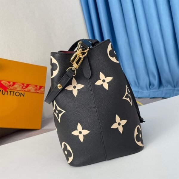 3F5D404B-38FB-B9F6-24E4-AA8CCEF7E185.jpg Louis Vuitton M45497 NéoNoé MM